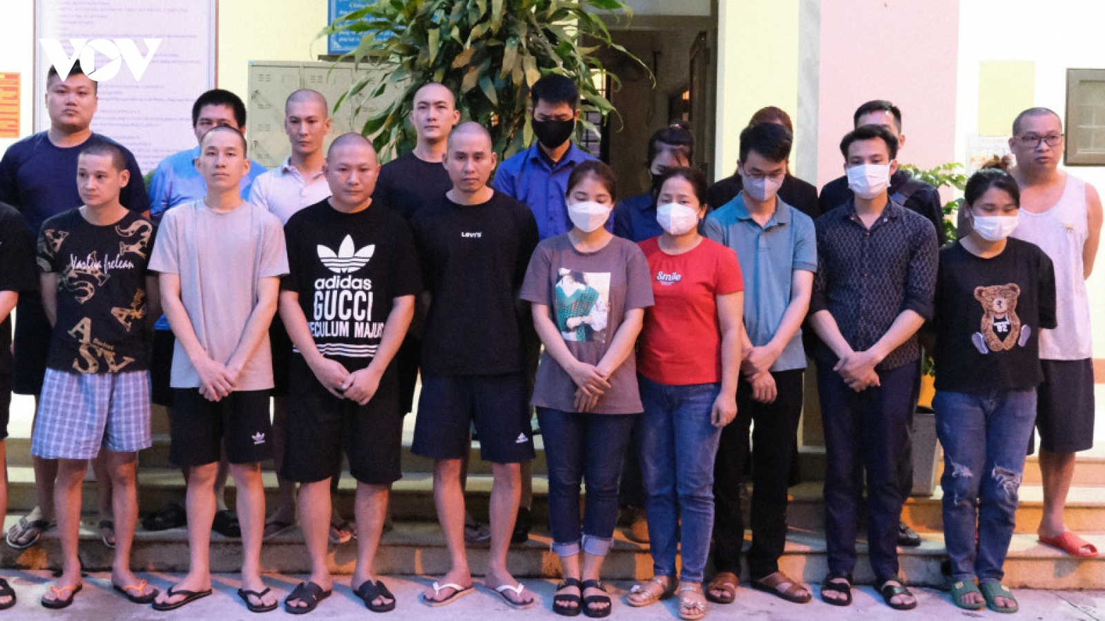 Đánh sập đường dây chuyên sản xuất giấy tờ giả, thu lợi bất chính hơn 20 tỷ đồng