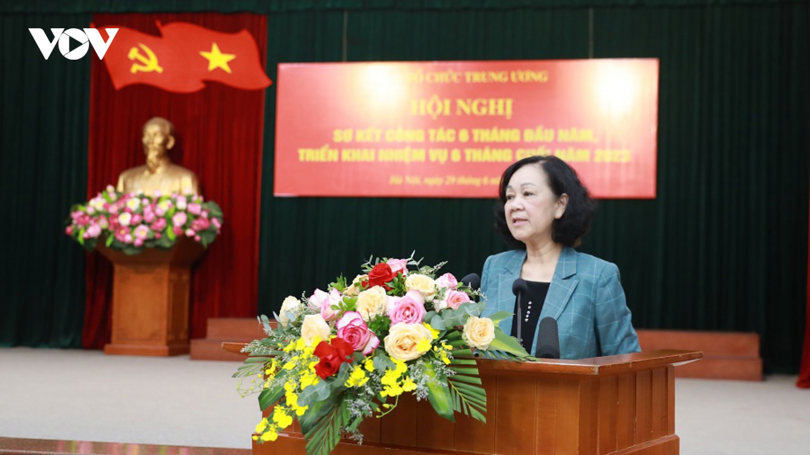 Bà Trương Thị Mai: Công tác cán bộ cần tiến hành hết sức thận trọng, kỹ lưỡng