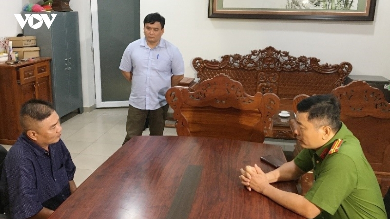 Giả công an lừa 500 triệu "chạy án" vụ khám xét loạt phòng khám ở TP.Biên Hòa