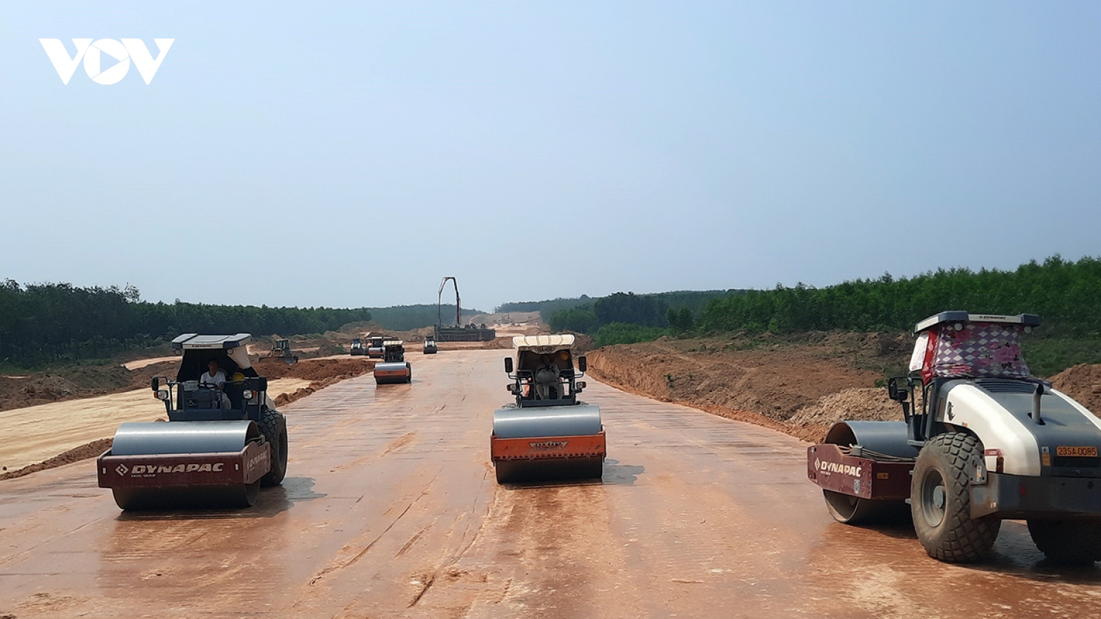 Vướng mặt bằng, hàng loạt dự án “đứng bánh”