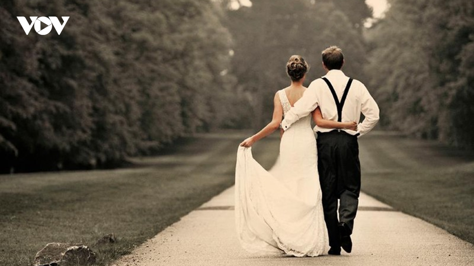Thay vì kết hôn, người yêu đưa ra lí do quá đáng để bắt tôi làm bồ nhí
