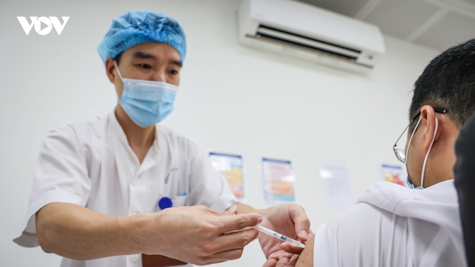 Thống nhất đề xuất điều chỉnh bệnh COVID-19 từ nhóm A sang nhóm B