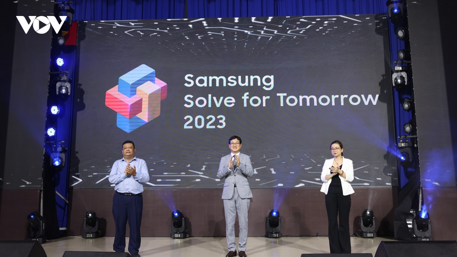 Samsung Việt Nam thực hiện hành trình Roadshow Solve for Tomorrow 2023