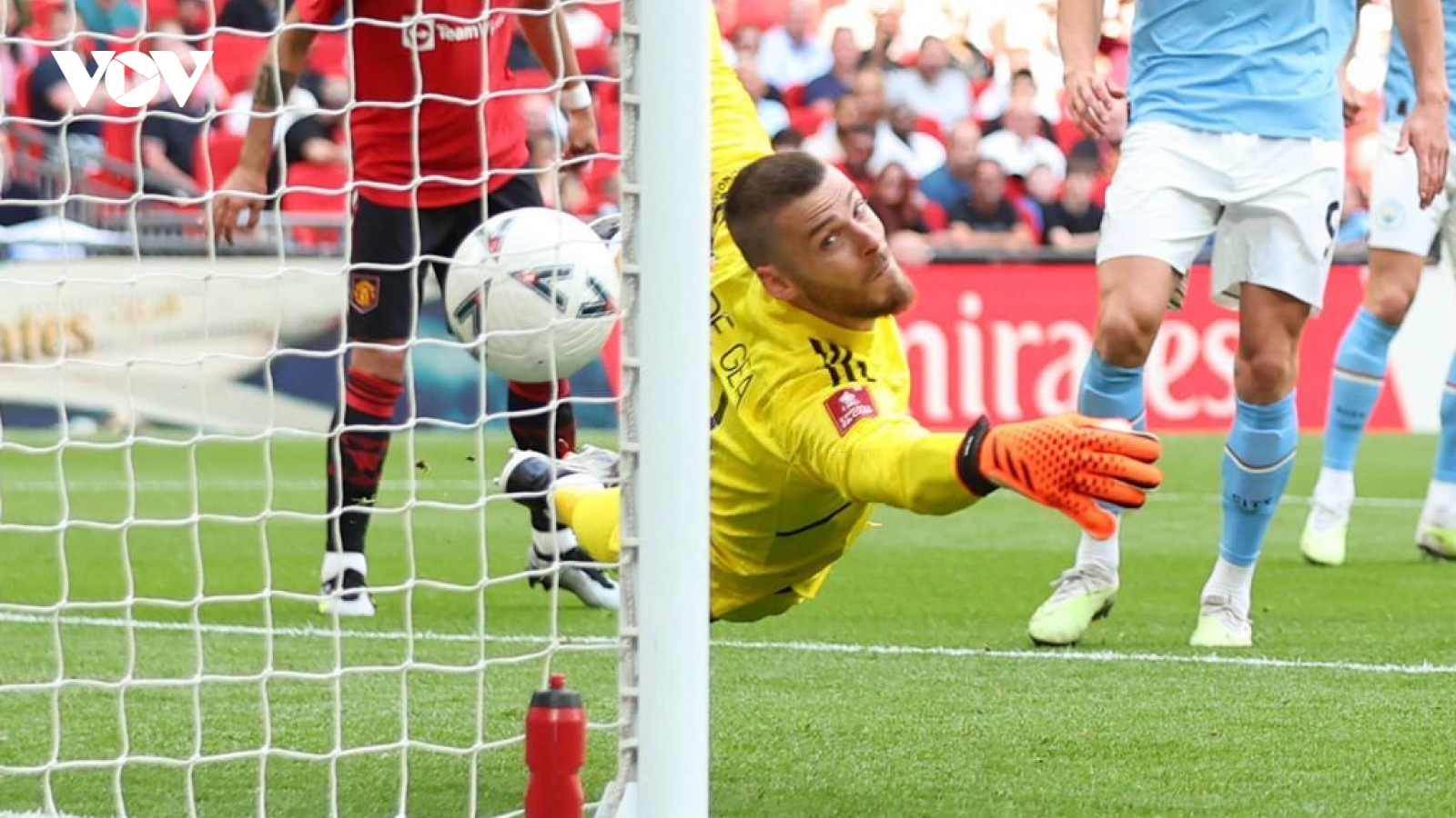Các huyền thoại của MU đồng loạt chỉ trích De Gea sau trận thua Man City