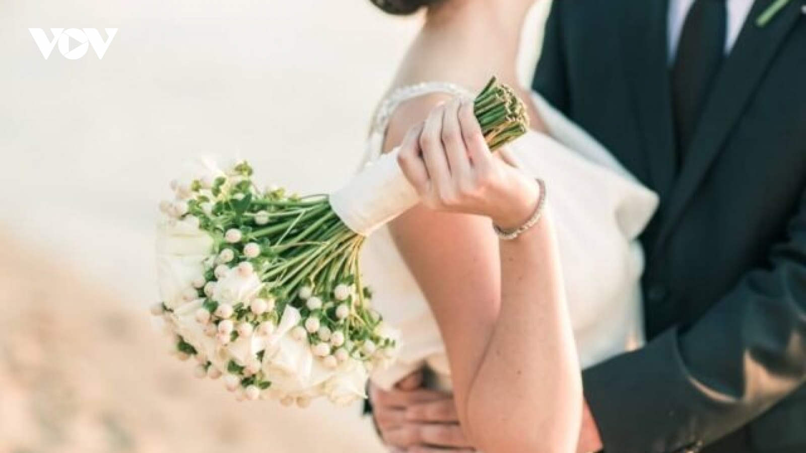 Tôi lâm vào tình thế tiến thoái lưỡng nan vì lời nói dối trước khi kết hôn