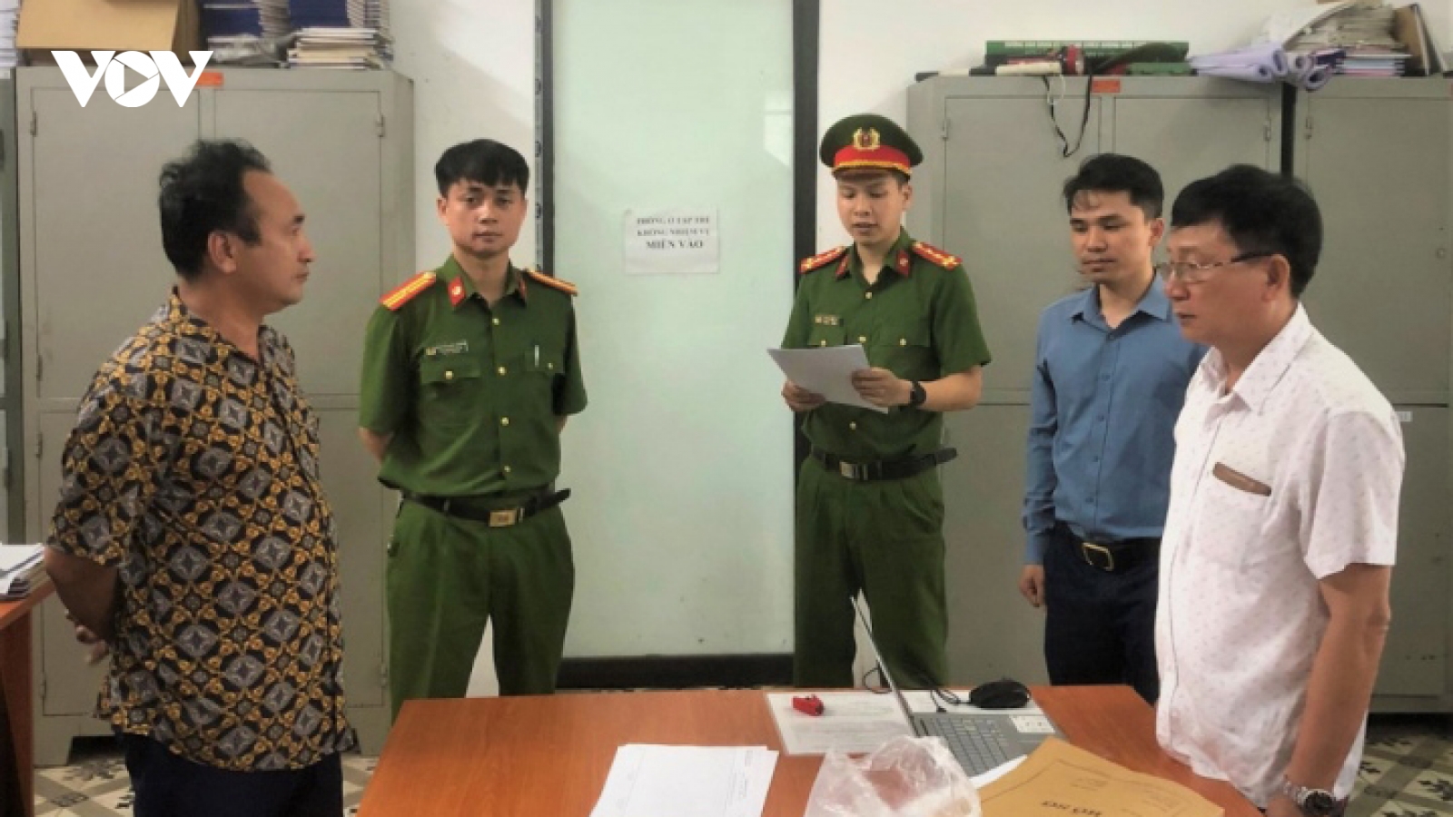 Bắt kẻ giả danh công an nhận hàng tỷ đồng "chạy án"