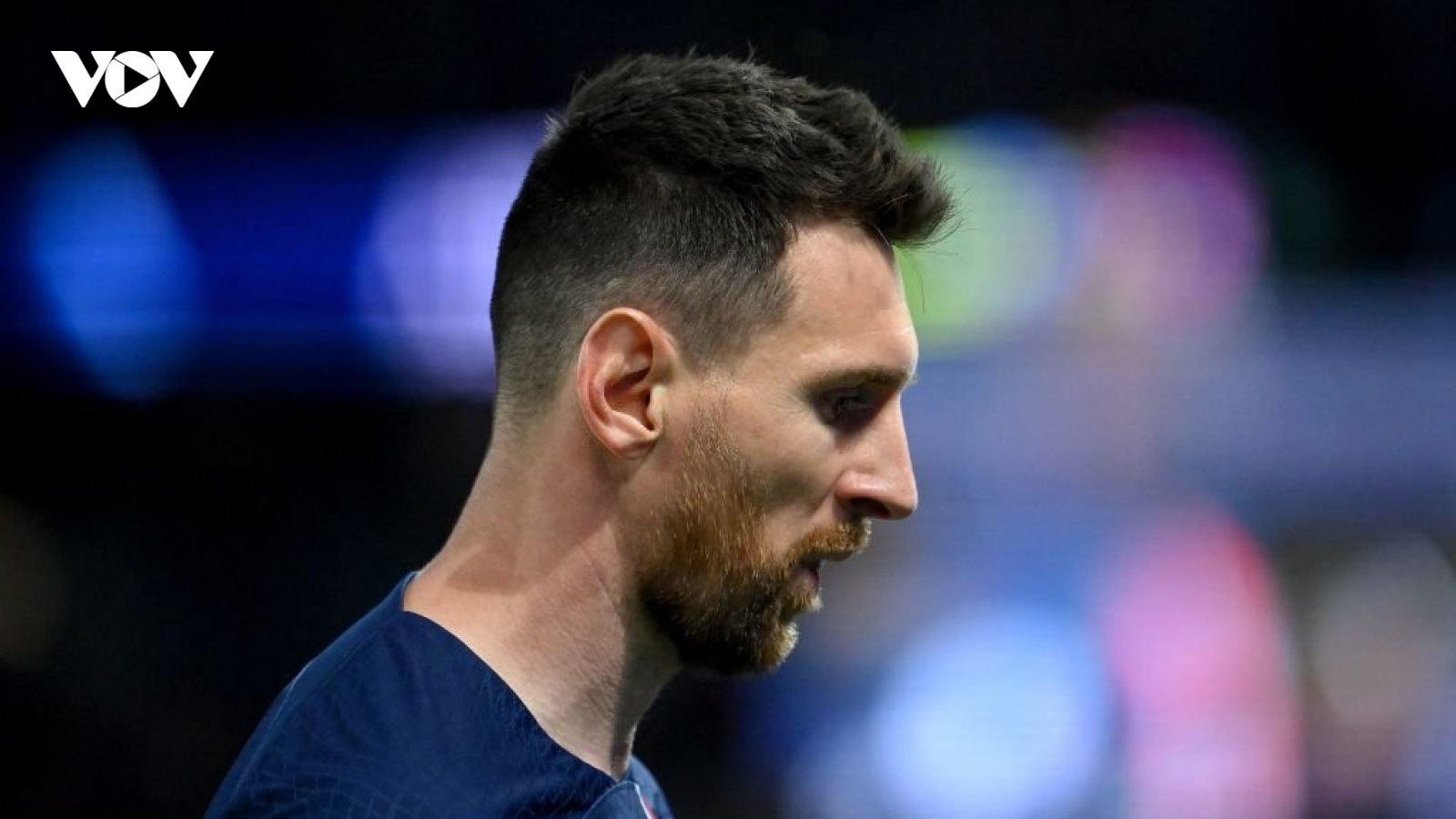 Messi đượm buồn trong lần cuối khoác áo PSG
