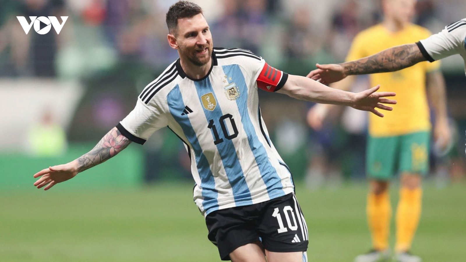 Messi lập siêu phẩm, Argentina thắng nhàn Australia