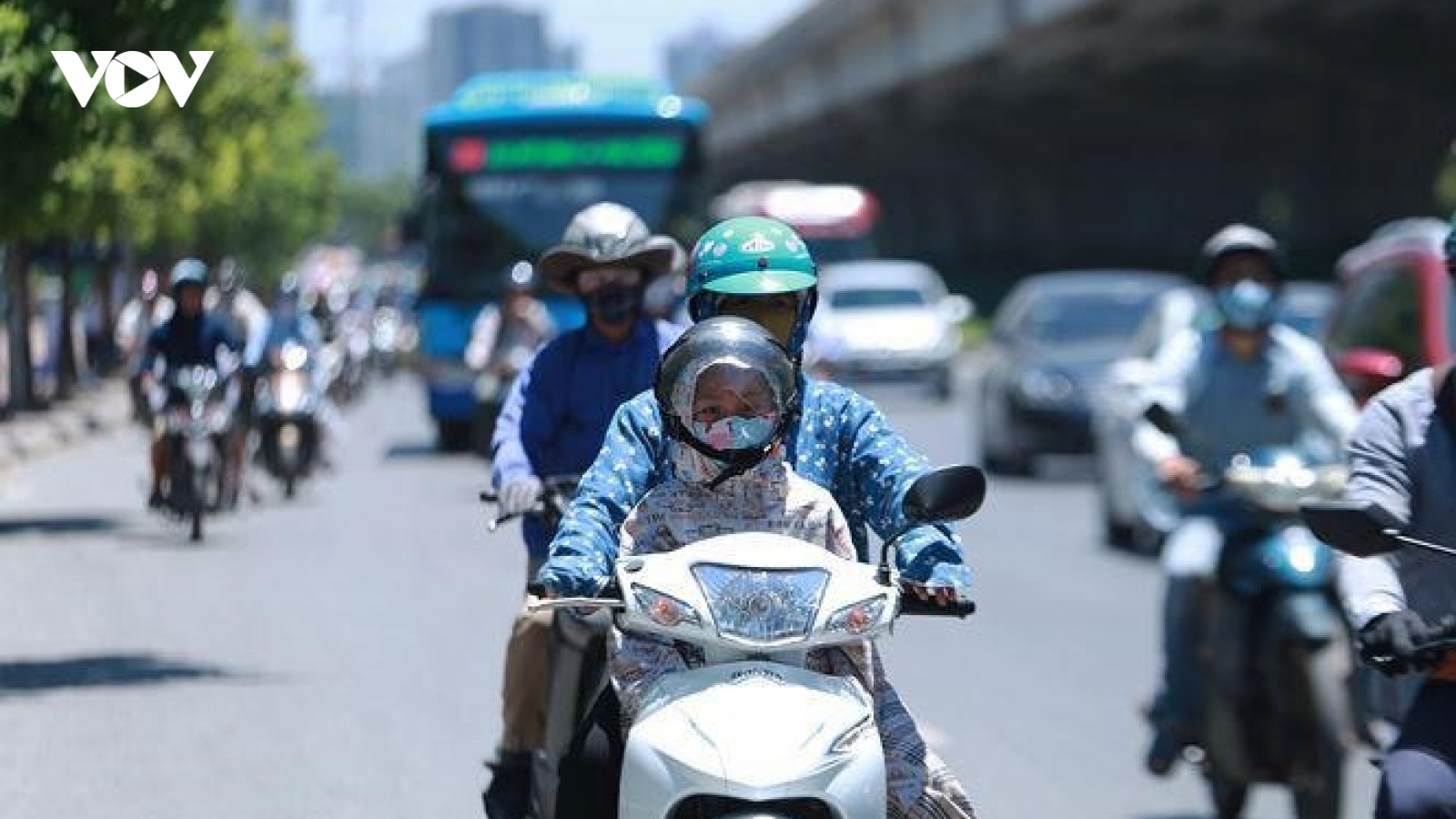 Bắc bộ tiếp tục nắng nóng gay gắt, có nơi lên tới 40 độ