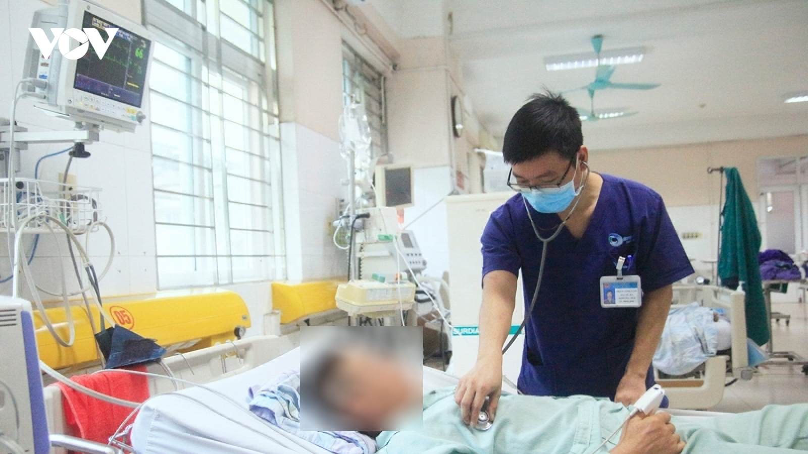 Ăn canh củ ấu tàu, người đàn ông bị ngộ độc phải rửa dạ dày