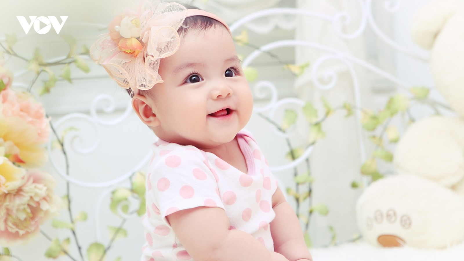 Mẹ chồng đối xử bất công vì con dâu chỉ sinh toàn con gái