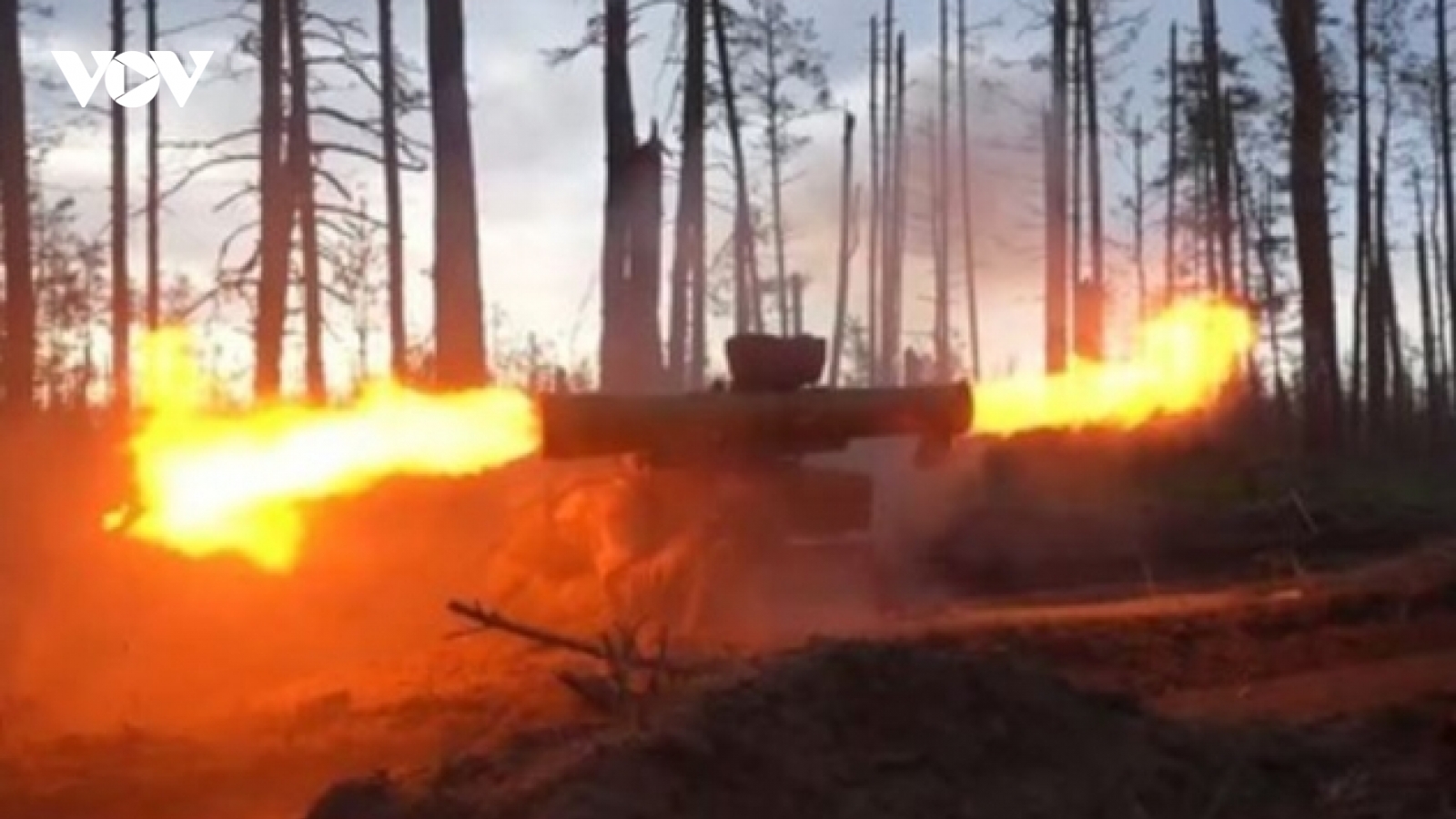 Nga phóng tên lửa chống tăng Fagot bắn hạ nhóm thiết giáp của Ukraine