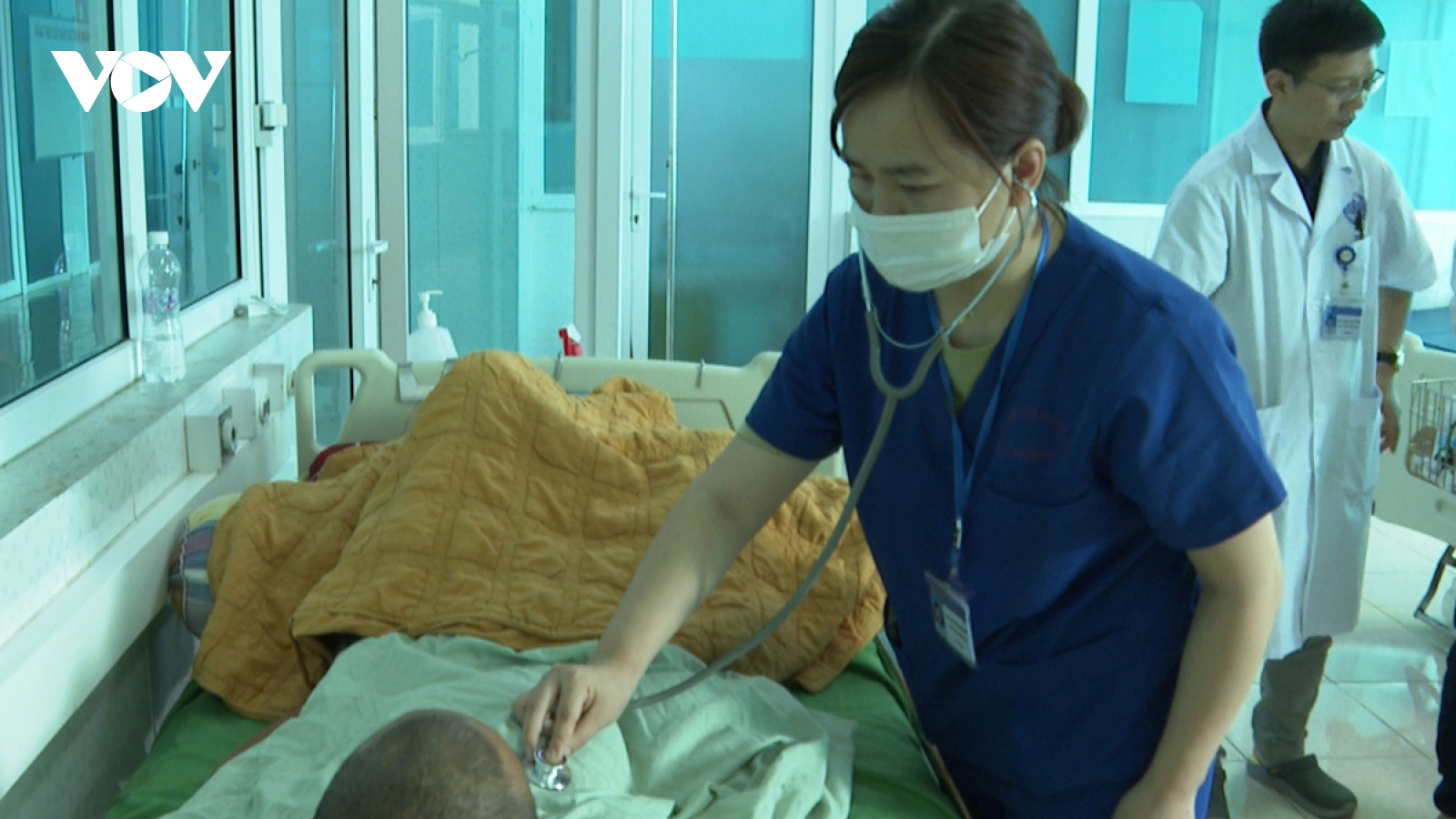 Sau bữa cơm trưa có canh nấm lạ, 14 người ở Lai Châu nhập viện nghi ngộ độc