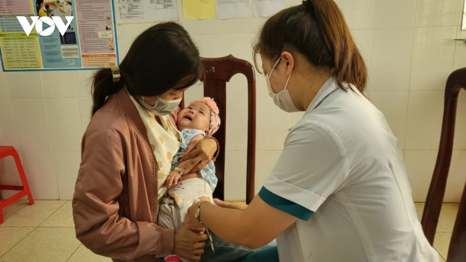 WHO and UNICEF provide 200,000 doses of 5-in-1 vaccine to Vietnam