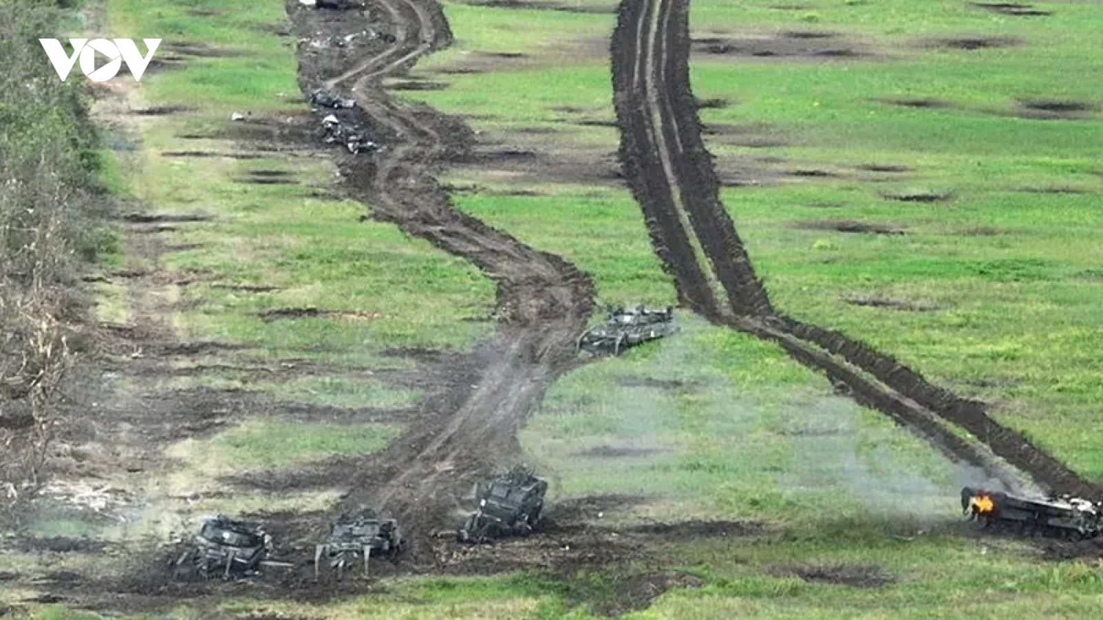 Ukraine đau đầu tìm cách vượt bãi mìn của Nga sau khi mất nhiều xe Leopard 2R