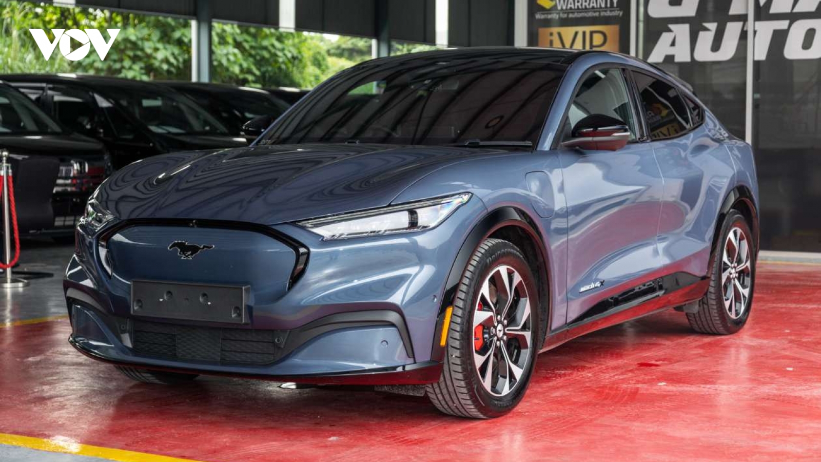 Chủ tịch Ford: Mỹ chưa sẵn sàng cạnh tranh xe điện với Trung Quốc