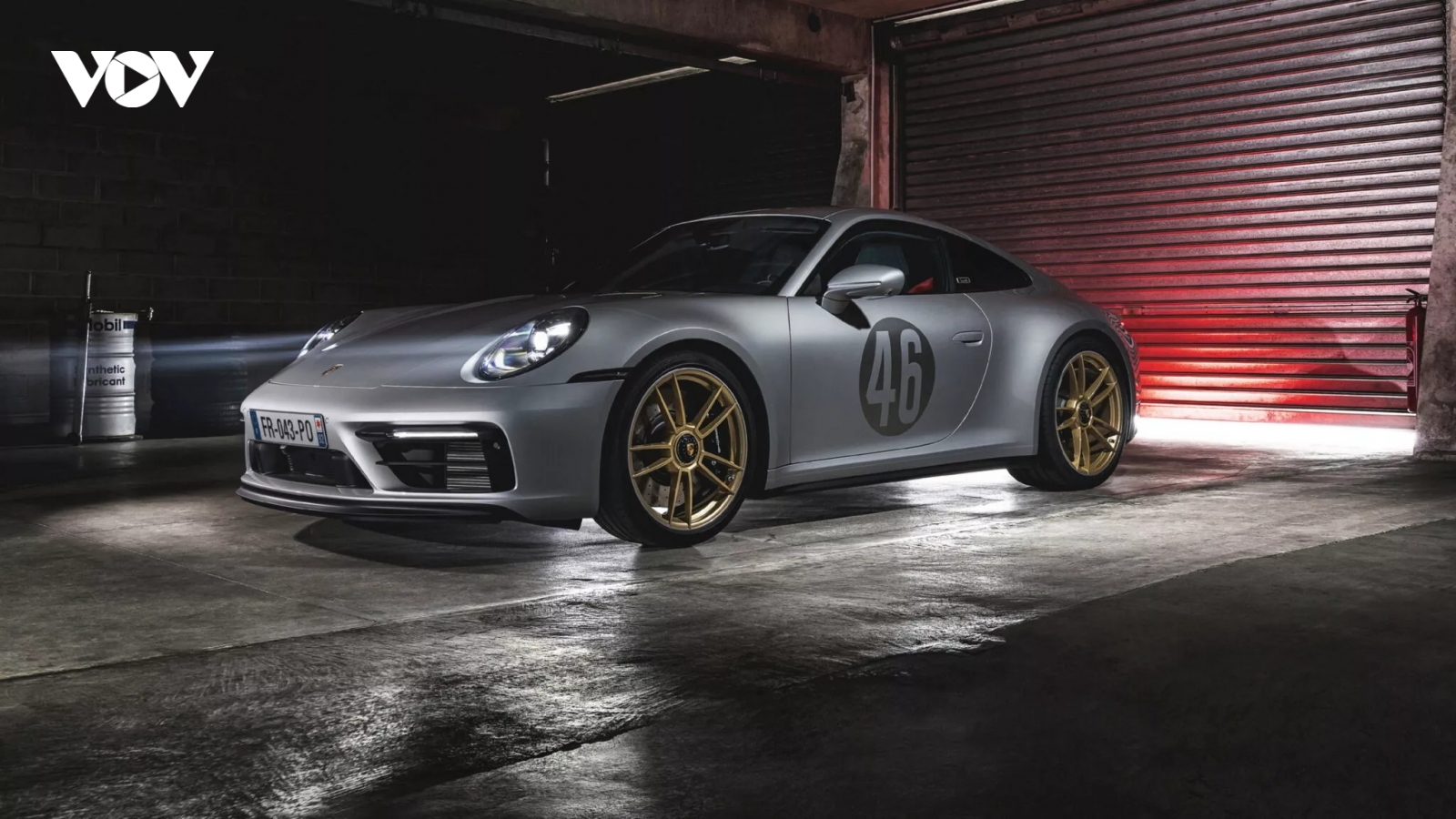 Ảnh chi tiết Porsche 911 Carrera GTS Le Mans Centenaire Edition phiên bản giới hạn