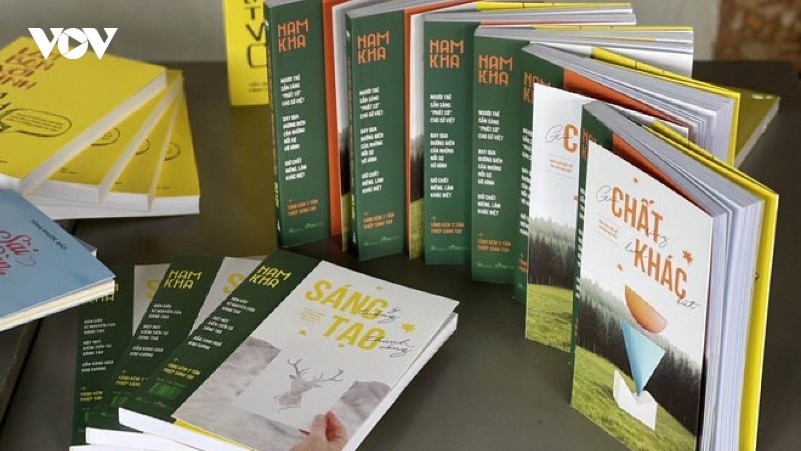 Tự xuất bản sách văn học - Mở cánh cửa tiềm năng cho sáng tạo?