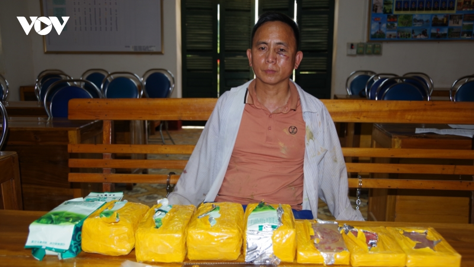 Vận chuyển thuê 5 kg ma túy đá và 4 bánh heroin để lấy tiền công 100 triệu đồng