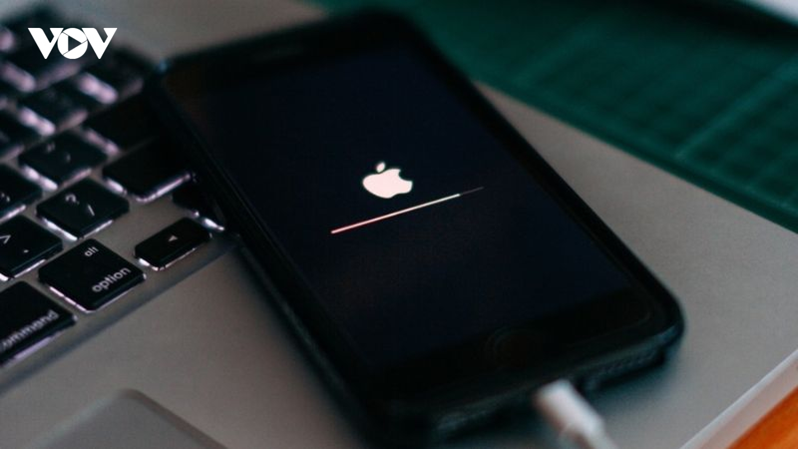 Apple vội vã rút bản cập nhật khẩn cấp cho iPhone