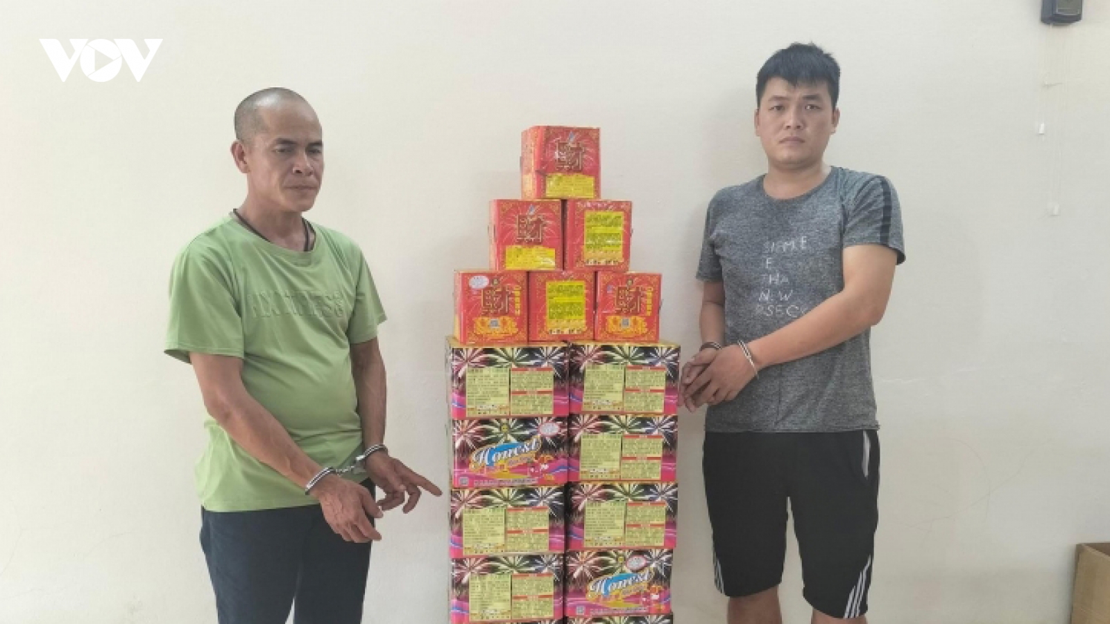 Bắt giữ 2 đối tượng vận chuyển pháo nổ ở Cao Bằng