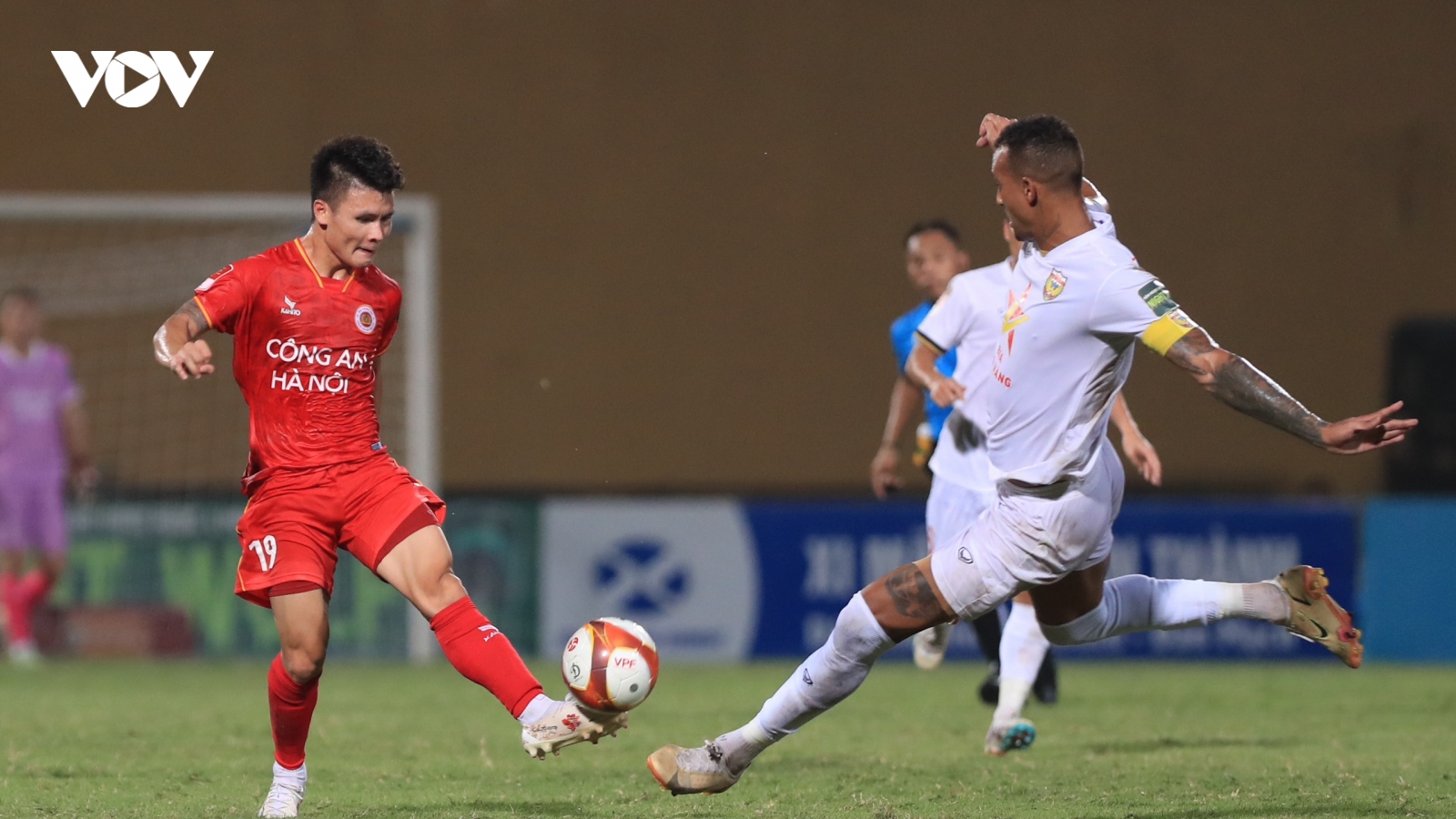 Sau vòng 1 giai đoạn 2 V-League 2023: Nóng ở 2 đầu bảng xếp hạng