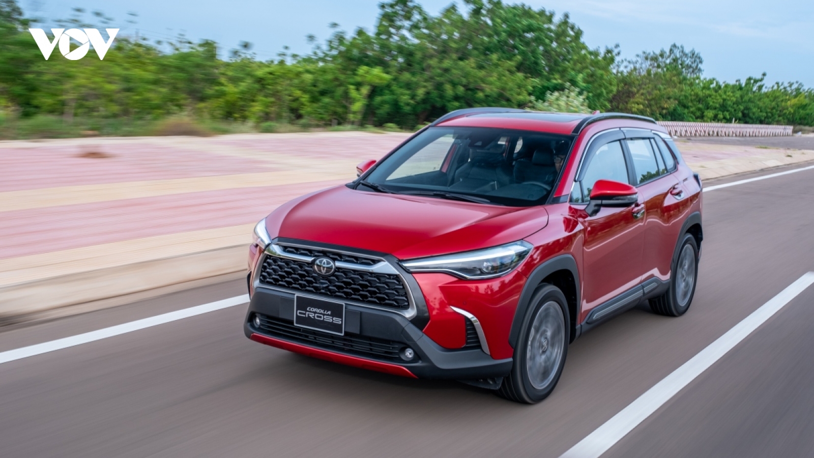 Toyota Corolla Cross tăng 5 triệu đồng với phiên bản 1.8G