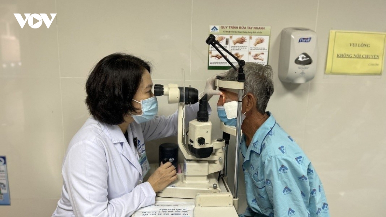Phẫu thuật Phaco miễn phí cho đối tượng chính sách