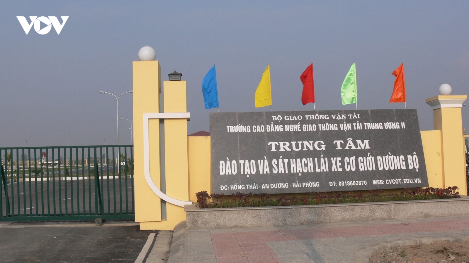 Khởi tố, bắt tạm giam 2 cán bộ Trung tâm đào tạo lái xe tại Hải Phòng