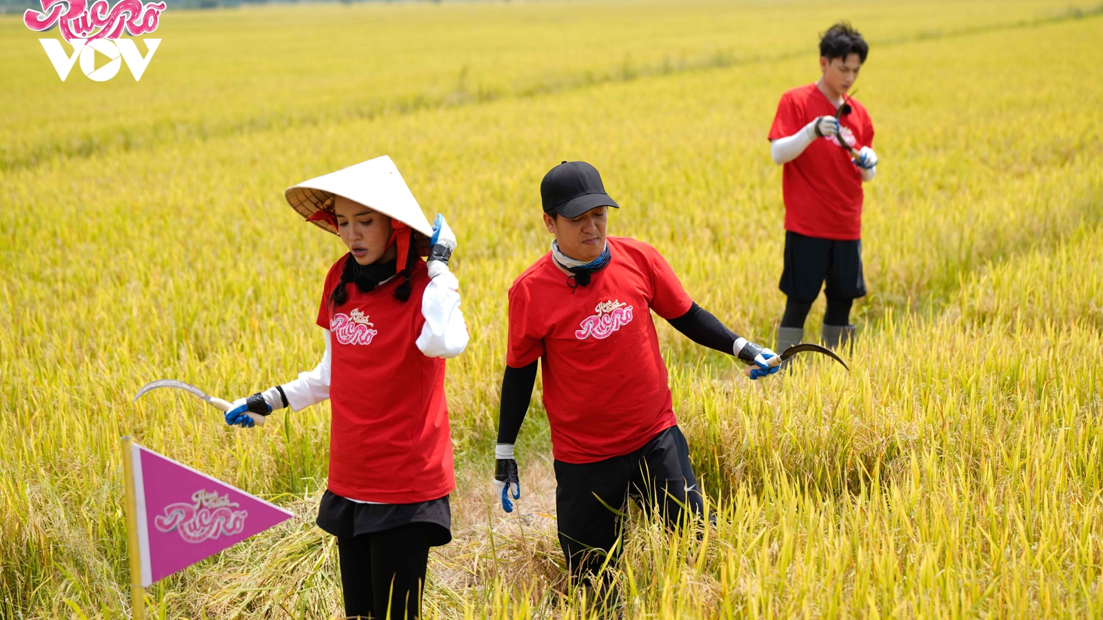 Ca sĩ Bích Phương ấm ức phân trần khi bị Trường Giang mắng