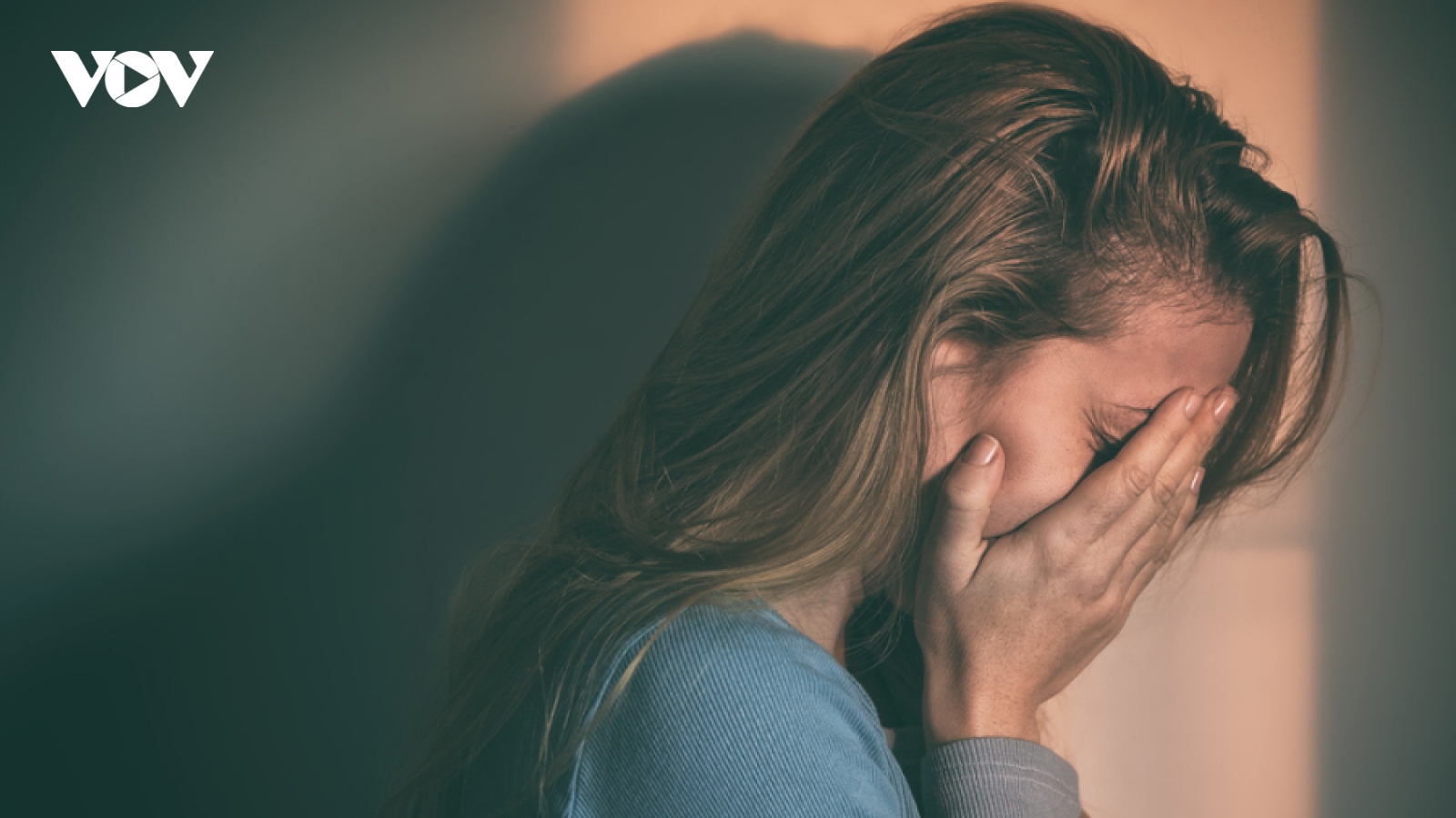 Yêu 3 năm bạn trai vẫn ngập ngừng chưa muốn cưới vì lý do lương thấp