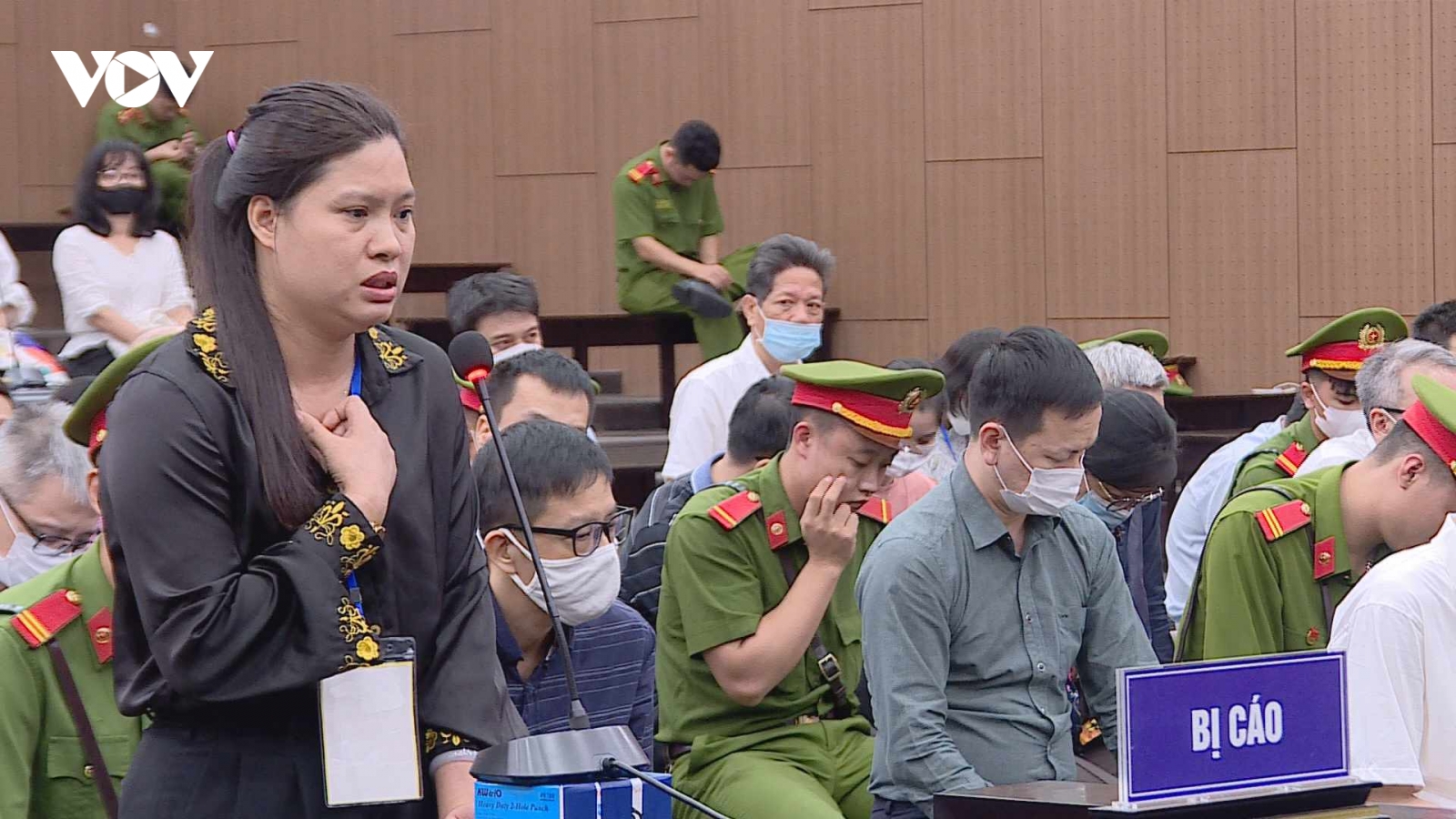 Nữ giám đốc ấm ức vì bị làm khó khi xin phép "chuyến bay giải cứu"