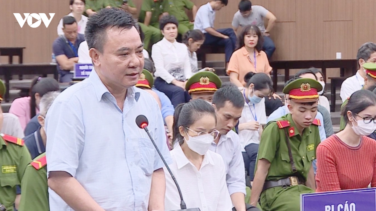 Vụ “chuyến bay giải cứu”: Bị cáo Nguyễn Anh Tuấn trách Hoàng Văn Hưng