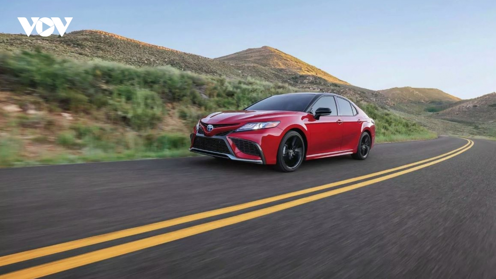 Toyota Camry 2024 sẽ có giá cao hơn phiên bản 2023
