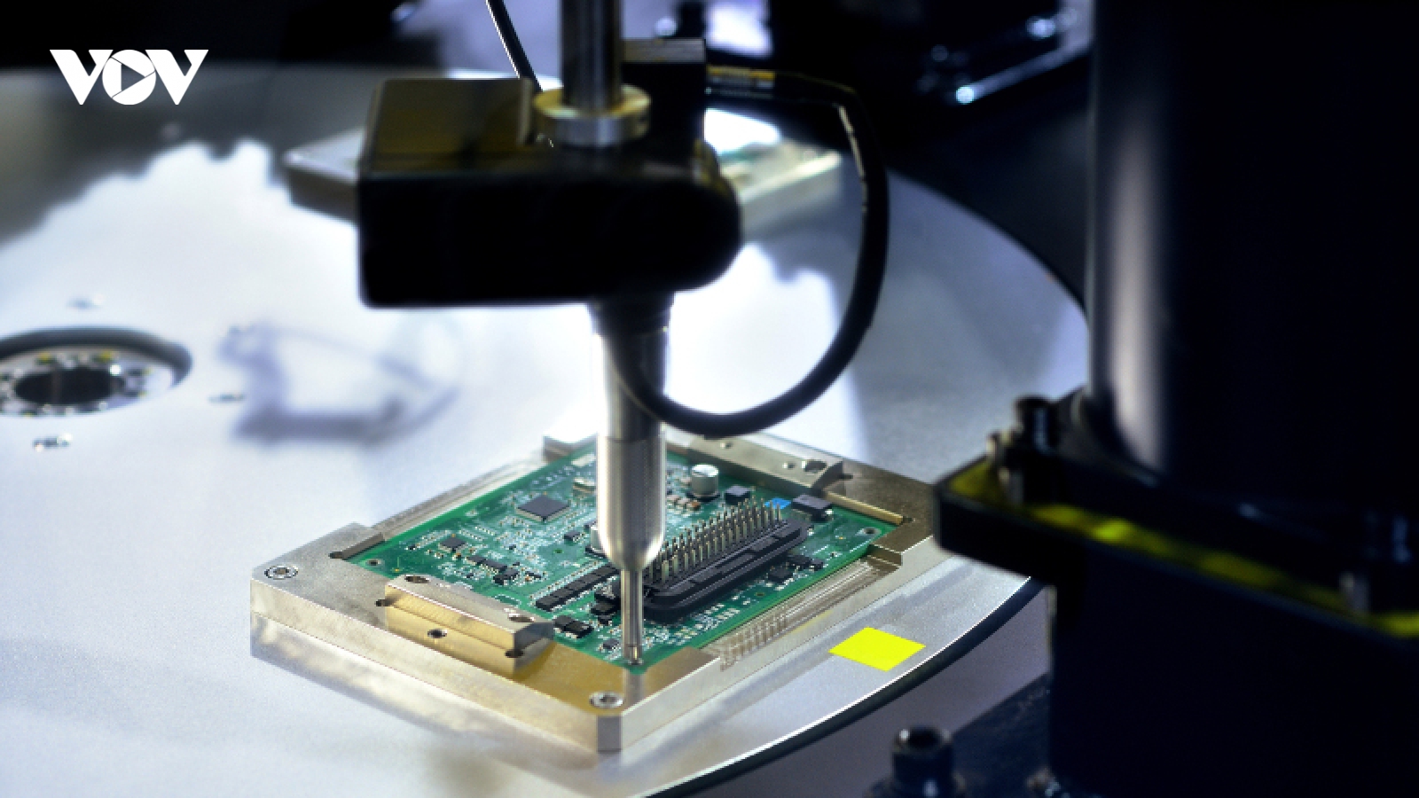 Trung Quốc kiểm soát xuất khẩu nguyên liệu chính sản xuất chip