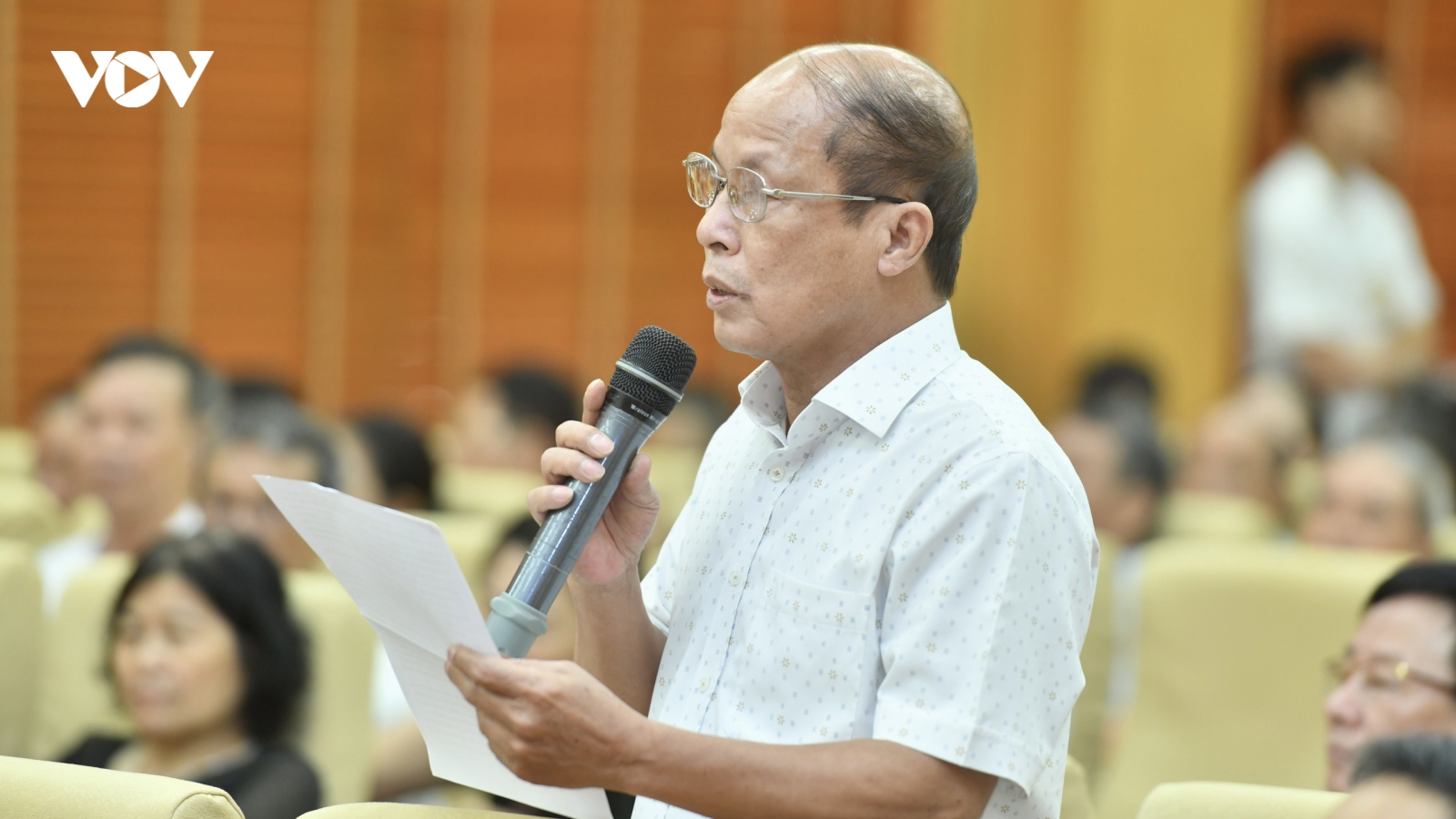 “Cử tri kiến nghị loại ra khỏi bộ máy những người năng lực yếu, đùn đẩy trách nhiệm”