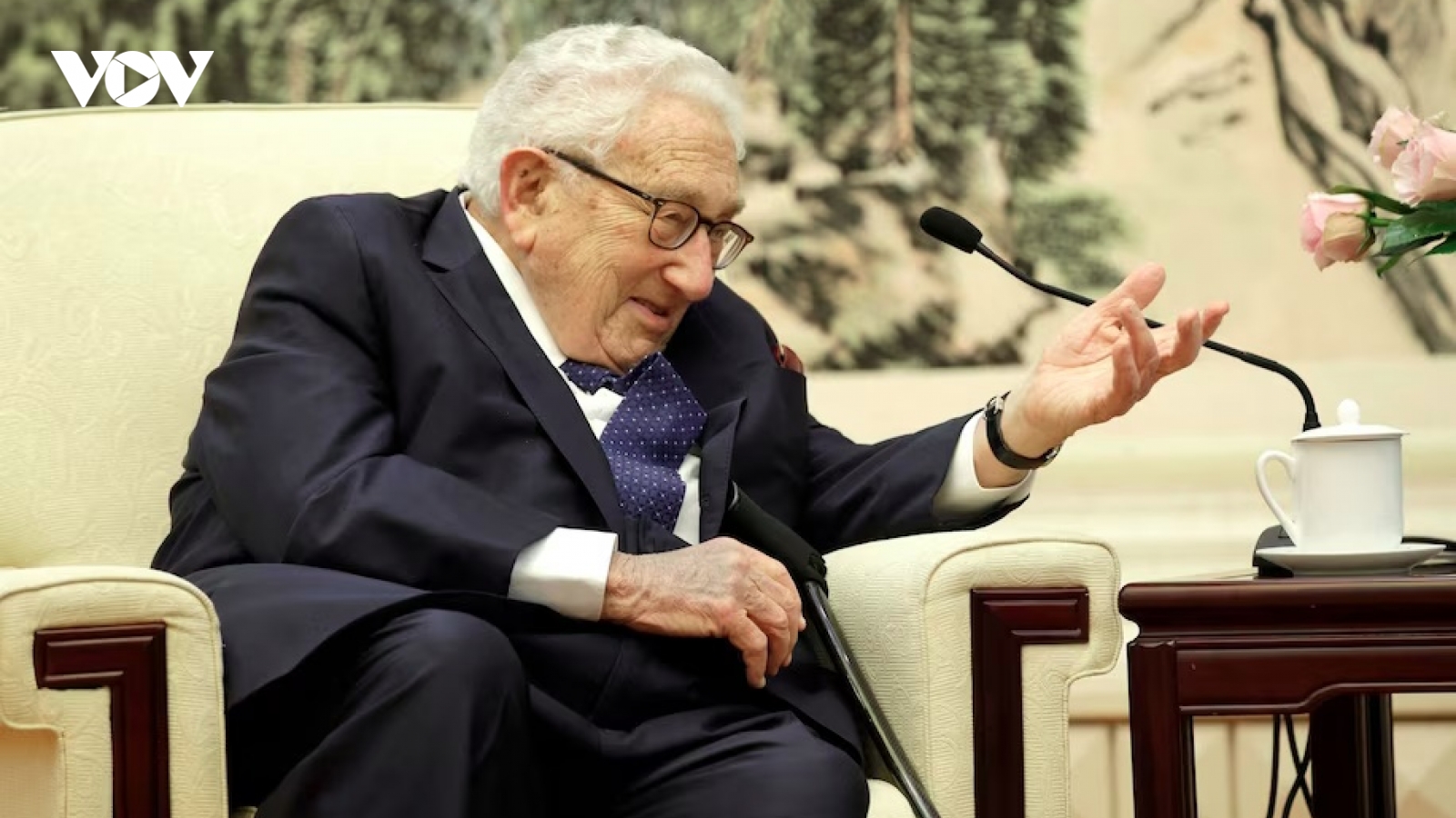 Cựu Ngoại trưởng Mỹ Kissinger 100 tuổi bất ngờ thăm Trung Quốc
