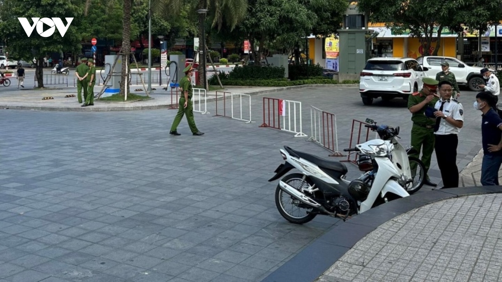 Người đàn ông ngoại quốc bị đâm chết tại trung tâm thương mại ở Hà Tĩnh