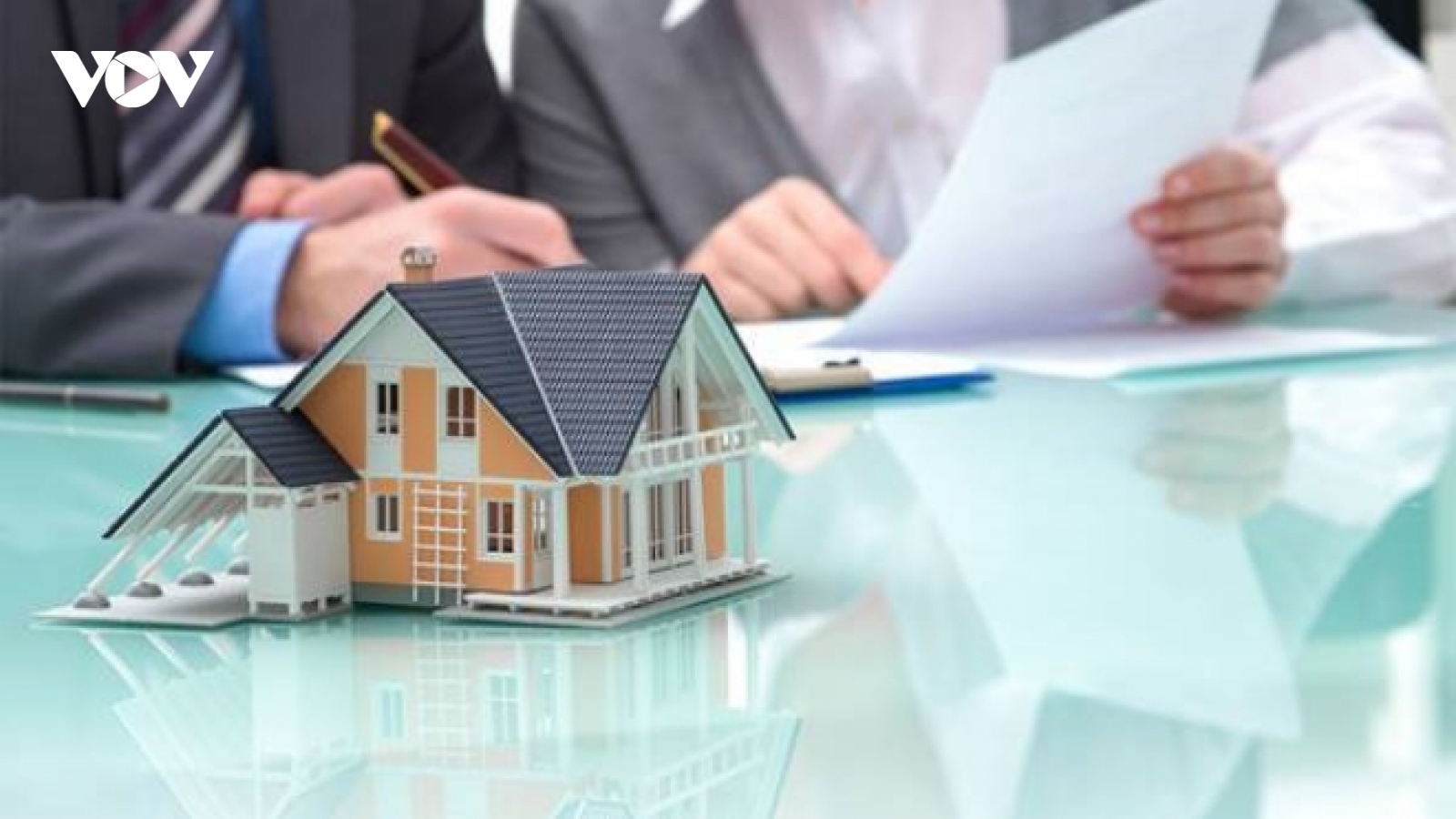 Đất tăng giá chóng mặt, em trai giàu có ở thành phố về quê đòi chia phần