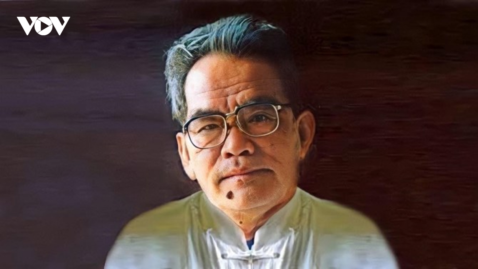 Hoàng Phủ Ngọc Tường gửi ngàn năm cho mây trời