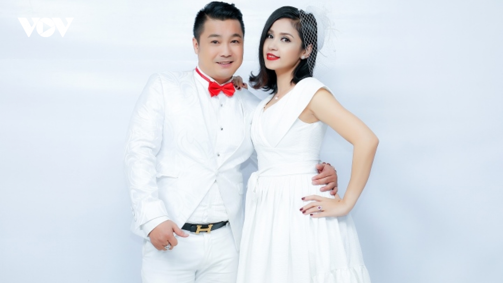 Việt Trinh bức xúc vì bị đồn kết hôn với Lý Hùng ở tuổi 50