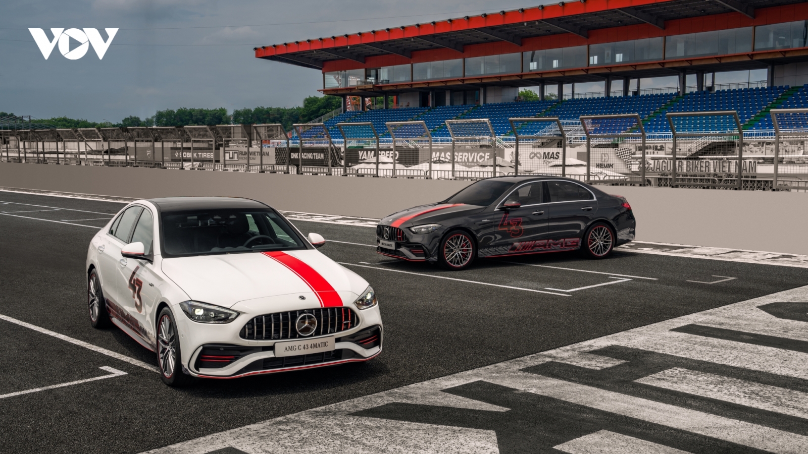 Mercedes-AMG C 43 4Matic chốt giá gần 3 tỷ đồng tại Việt Nam