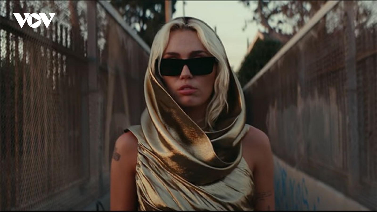 Miley Cyrus comeback ngoạn mục, dẫn đầu cuộc đua bài hát hay nhất năm 2023