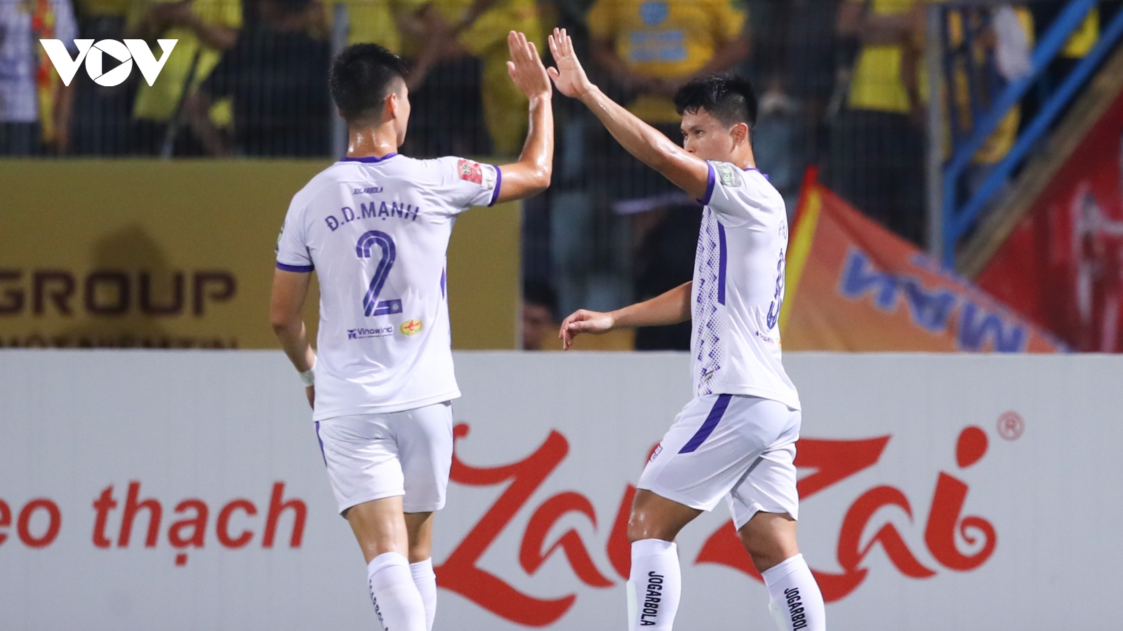 Tuấn Hải toả sáng giúp Hà Nội FC tạm chiếm ngôi đầu V-League 2023
