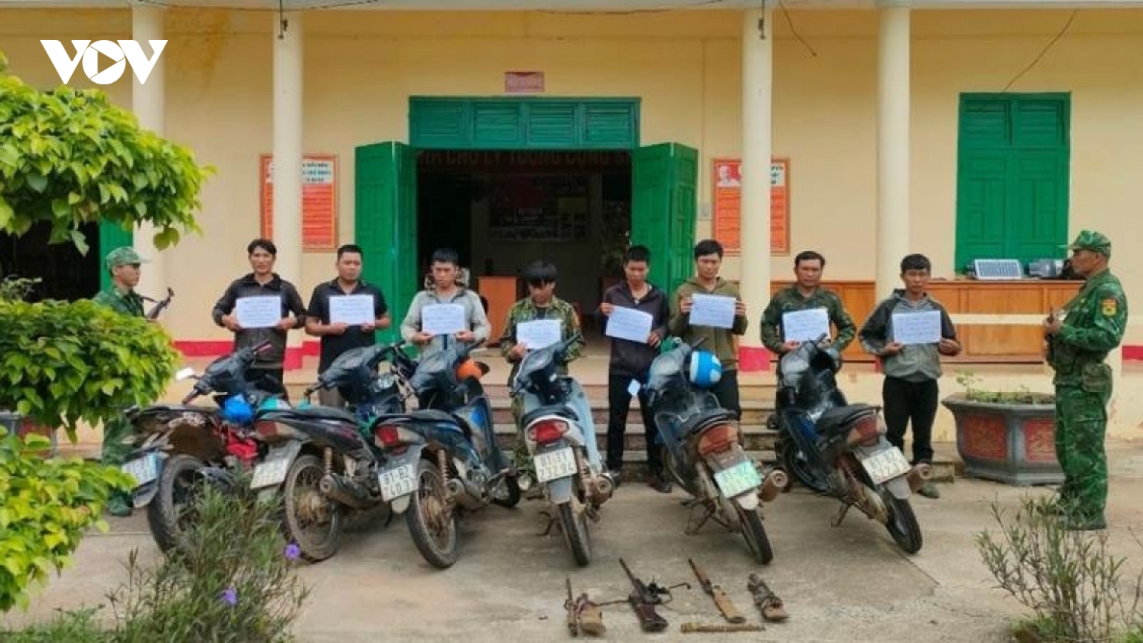 Nóng 24h: Phát hiện nhóm người tàng trữ súng tự chế ở Gia Lai