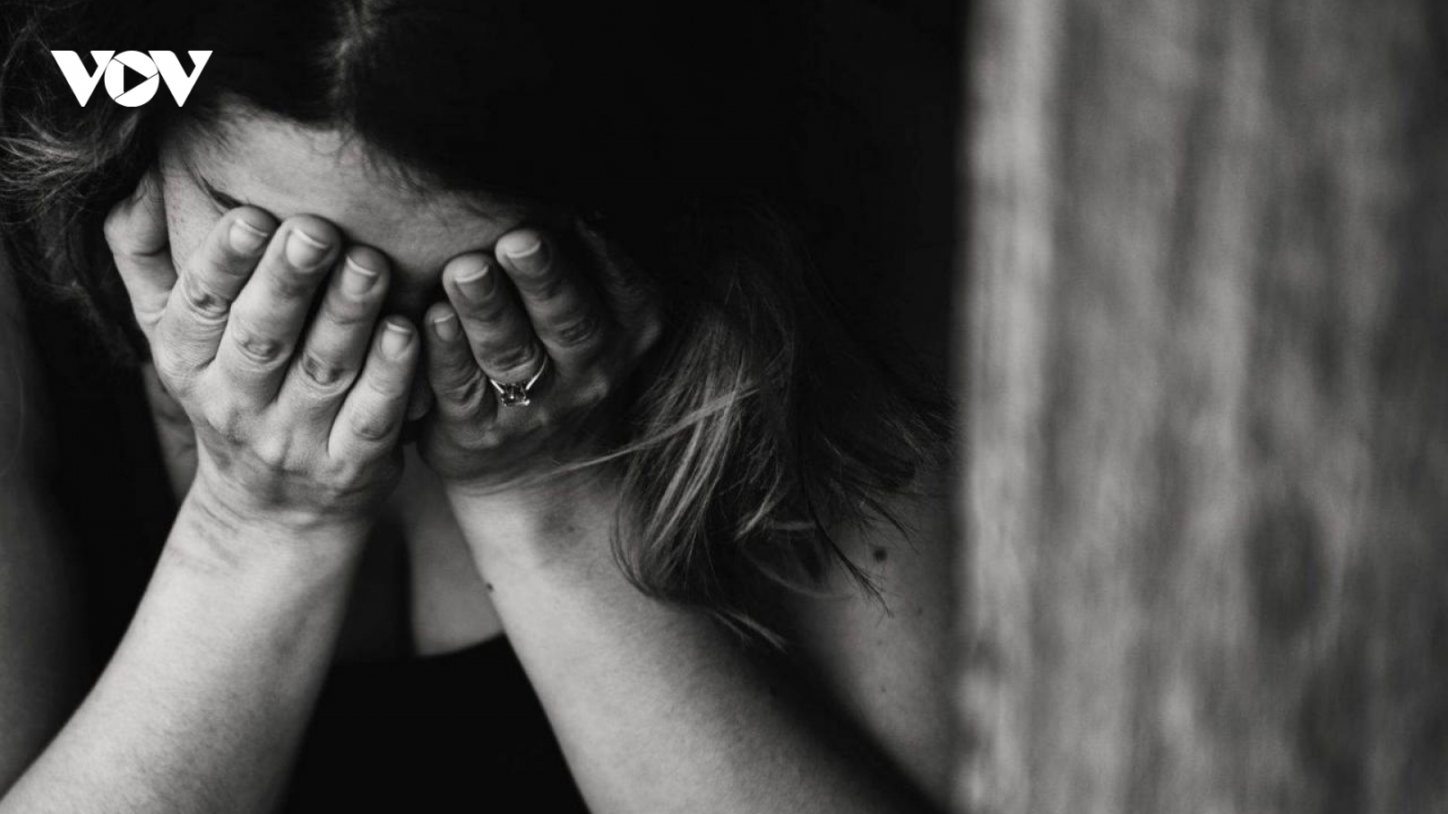 Sau khi kết hôn, em mới ngỡ ngàng nhận ra bộ mặt thật của chồng