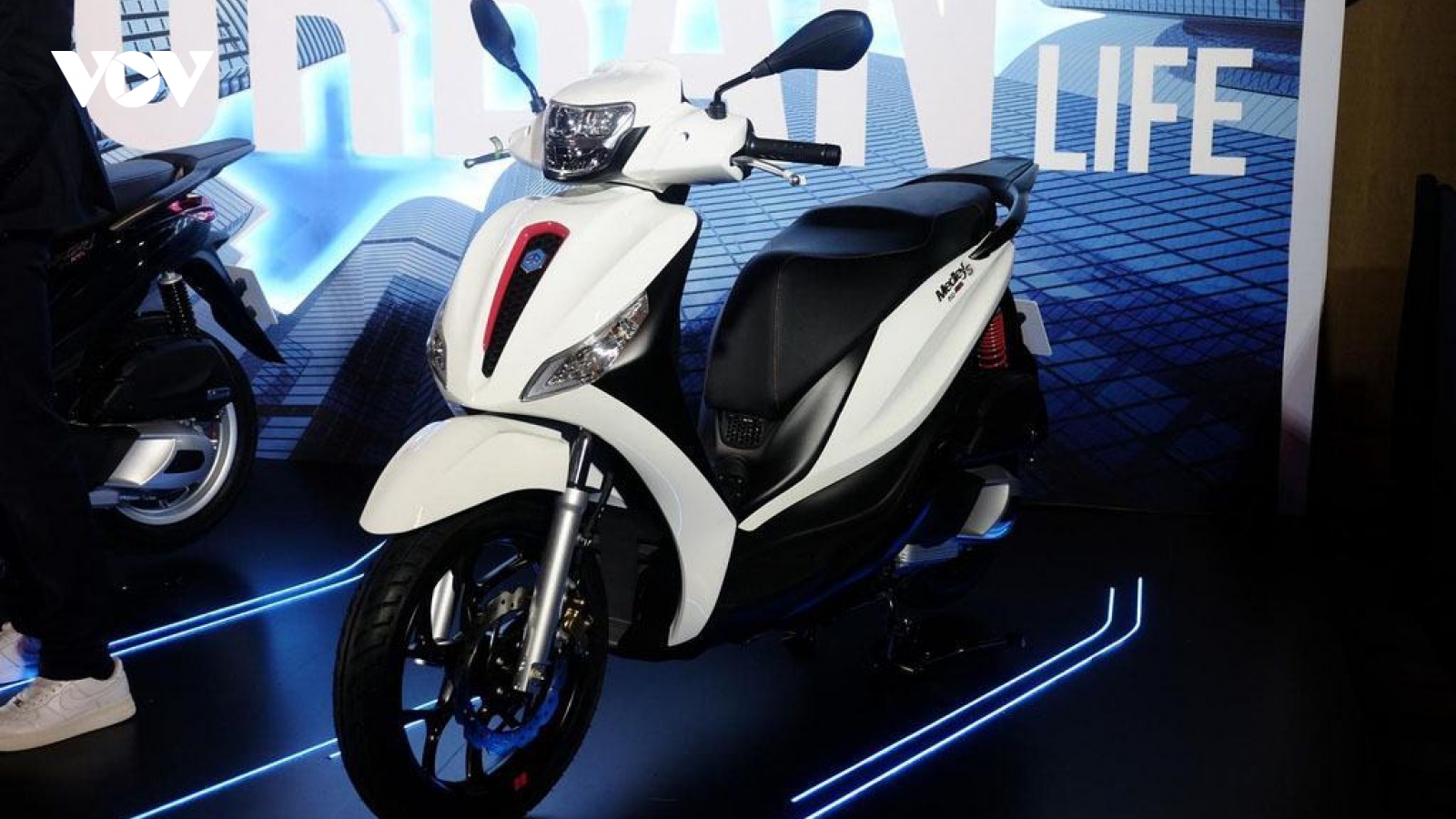 Bảng giá xe máy Piaggio tháng 7: Khách hàng mua xe được tặng điện thoại