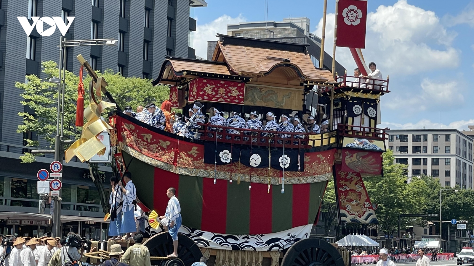 VOV mang giá trị văn hóa truyền thống đến với Lễ hội Gion của Nhật Bản