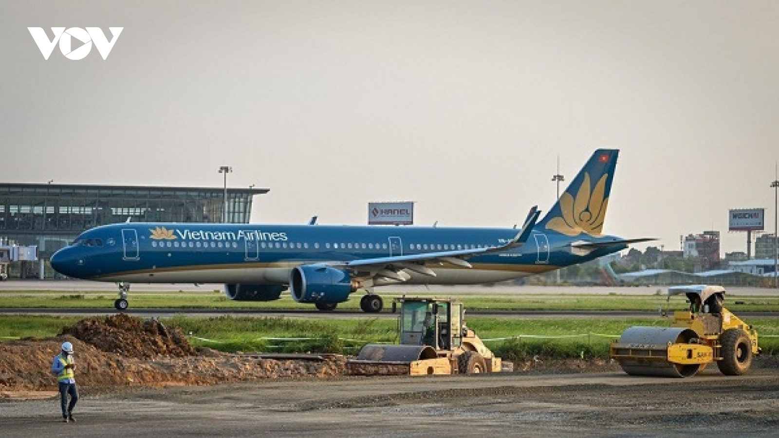 Vietnam Airlines nói gì khi cổ phiếu HVN bị hạn chế giao dịch?