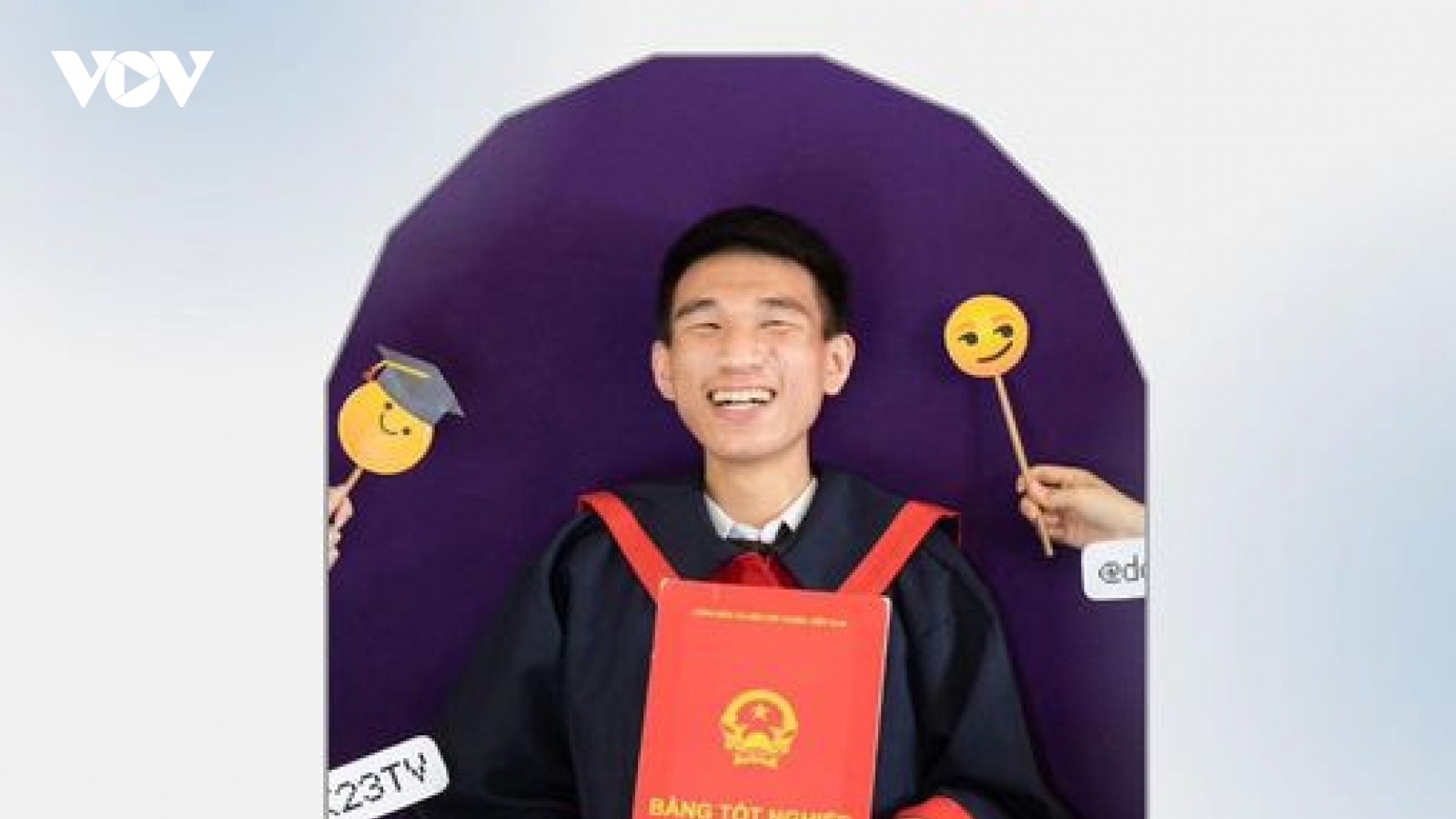 Một lớp của trường huyện tại Hưng Yên có cả thủ khoa và á khoa khối A00